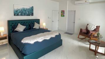 In-room safe, blackout drapes, soundproofing, iron/ironing board