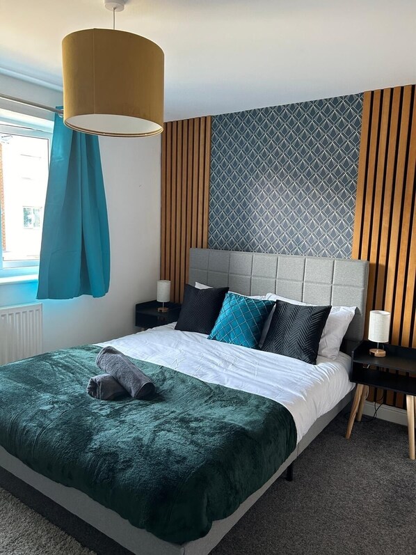 4 عدّة غرف نوم ومكواة/لوح كي وواي فاي مجانًا