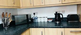 Adams Drive 4 Bedroom Stylish House |Parking