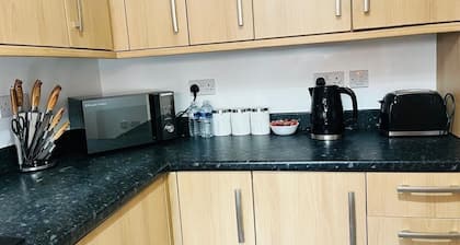 Adams Drive 4 Bedroom Stylish House |Parking