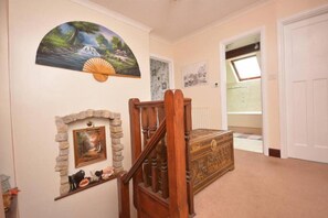 Interior - WILLOW RIDGE - a large country house with 3 rental rooms (Bristol)