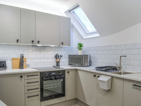 Dishwasher, high chair