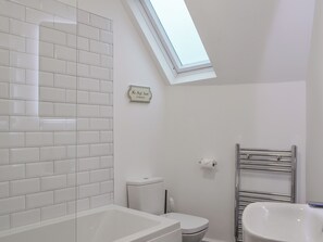Towels - The location for exploring York is fantastic. (York)