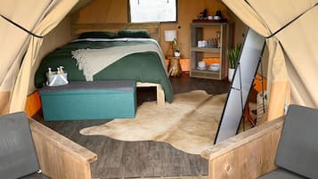 1 slaapkamer, een strijkplank/strijkijzer, gratis wifi, beddengoed