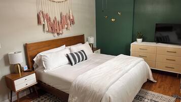 2 bedrooms, in-room safe, iron/ironing board, travel crib