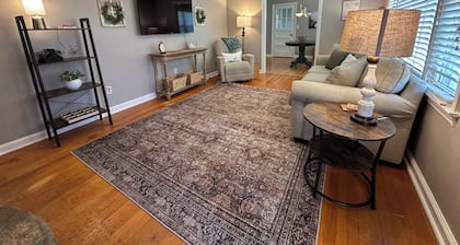 Charming 3-bedroom cottage ONE MILE to the Augusta National