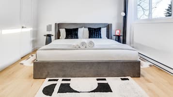 3 habitaciones, escritorio, tabla de planchar con plancha y wifi gratis