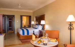 1 bedroom, iron/ironing board, WiFi, bed sheets - Owner's Special - Pueblo Bonito Sunset Beach Junior Suite (Cabo San Lucas)