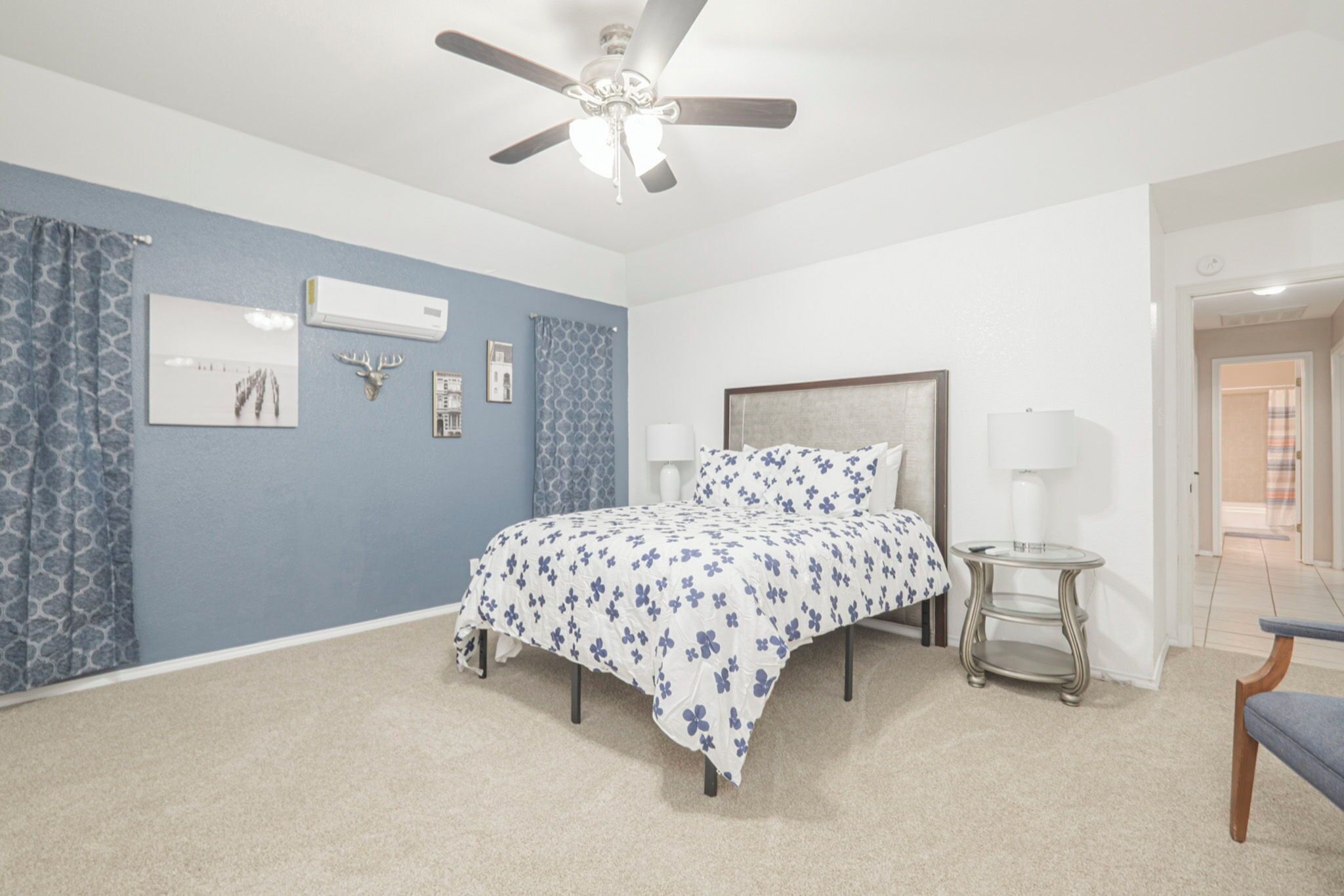 4 bedrooms, iron/ironing board, WiFi, bed sheets