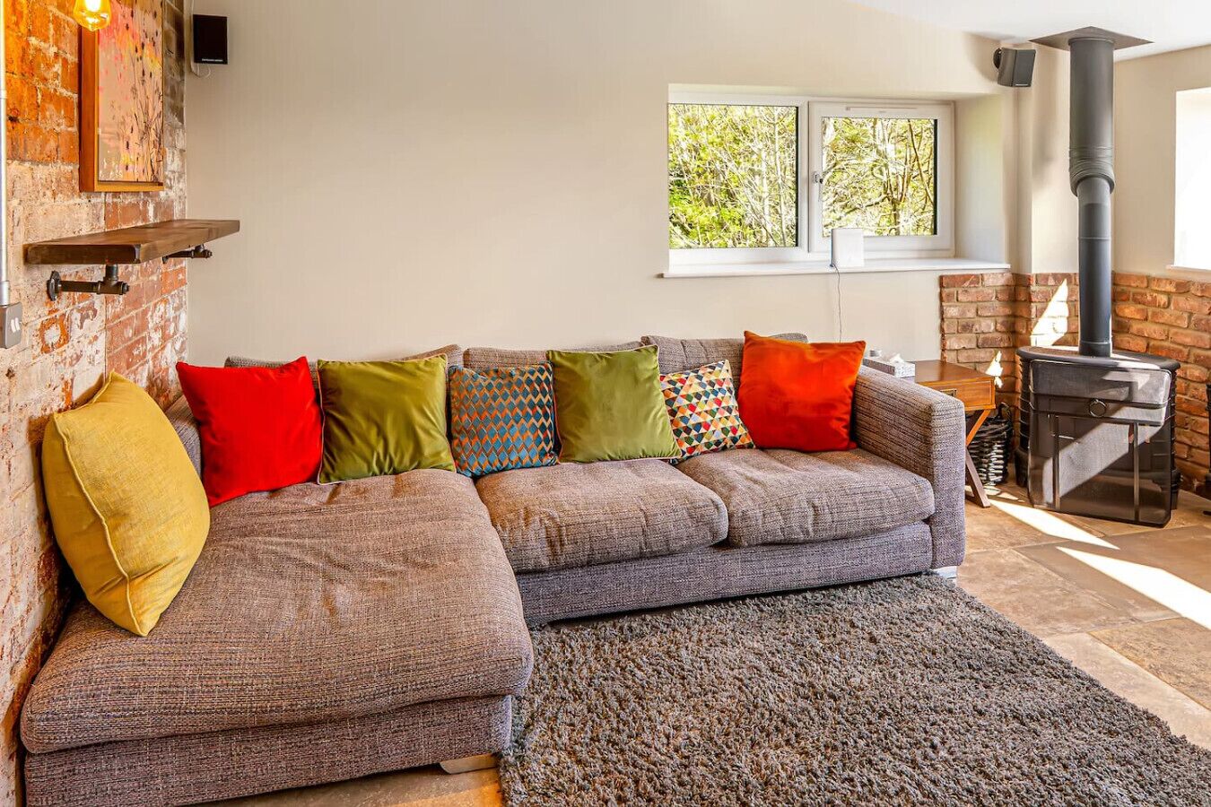 TV, fireplace, stereo