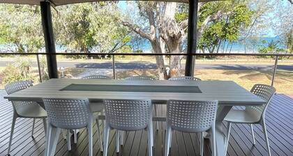 Sully's Beach House - Beach and Ocean Views