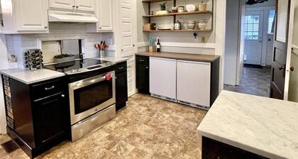 Beautiful, family-friendly Portland home, walk score of 94!