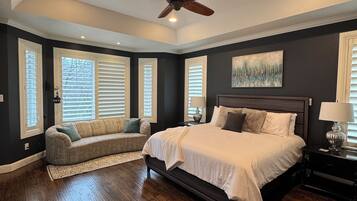 4 bedrooms, iron/ironing board, travel cot, free WiFi