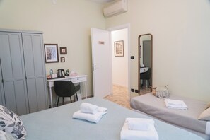 3 bedrooms, desk, iron/ironing board, travel cot