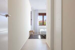 2 bedrooms, desk, iron/ironing board, WiFi