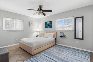 2 Schlafzimmer, Schreibtisch, Bügeleisen/Bügelbrett, kostenloses WLAN