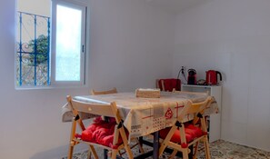 Dining - Relaxing cottage with near Sintra (Algueirão-Mem Martins)