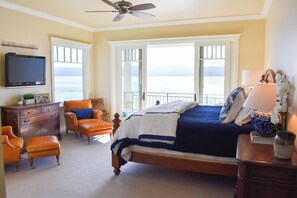 4 makuuhuonetta, silitysrauta/-lauta, Wi-Fi, vuodevaatteet