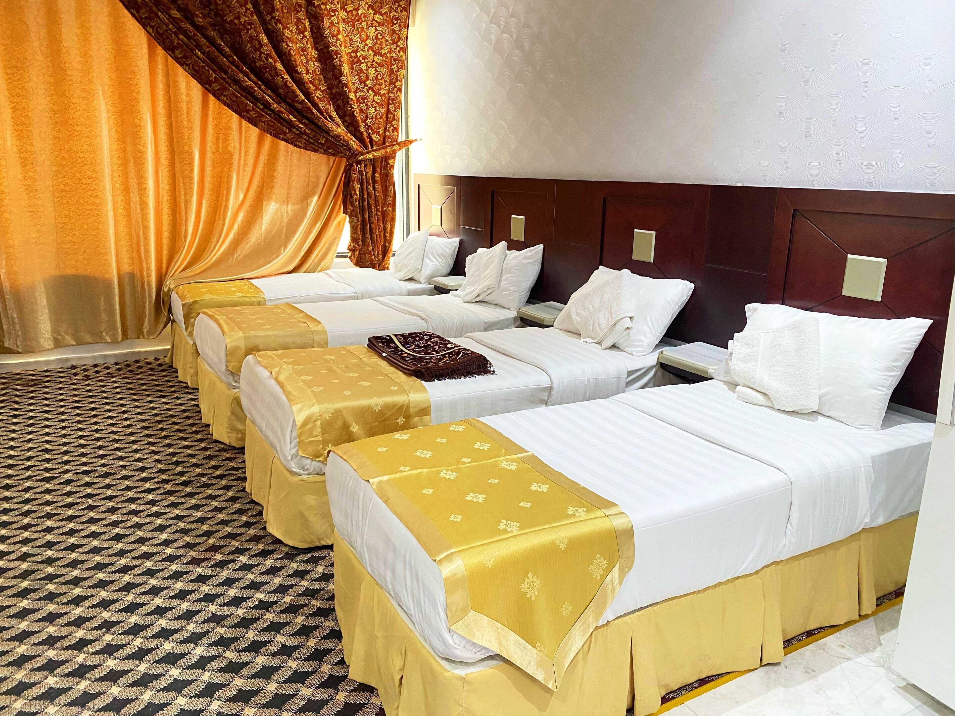 Quadruple Room, Air conditioning | In-room safe, laptop workspace, soundproofing, iron/ironing board