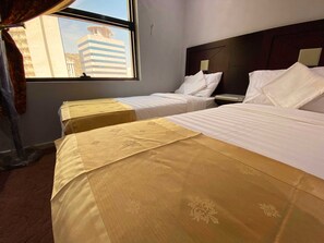 Twin Room | In-room safe, laptop workspace, soundproofing, iron/ironing board - alroh alhora hotel (Makkah)