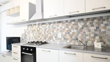 Kühlschrank, Ofen, Geschirrspüler