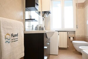 Bidet, towels - SE146 – two-room apartment with terrace a stone's throw from the sea (Senigallia)