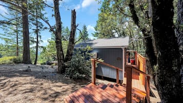Mays Luxury Sunset Cabin with Loft | 1 bedroom, free WiFi