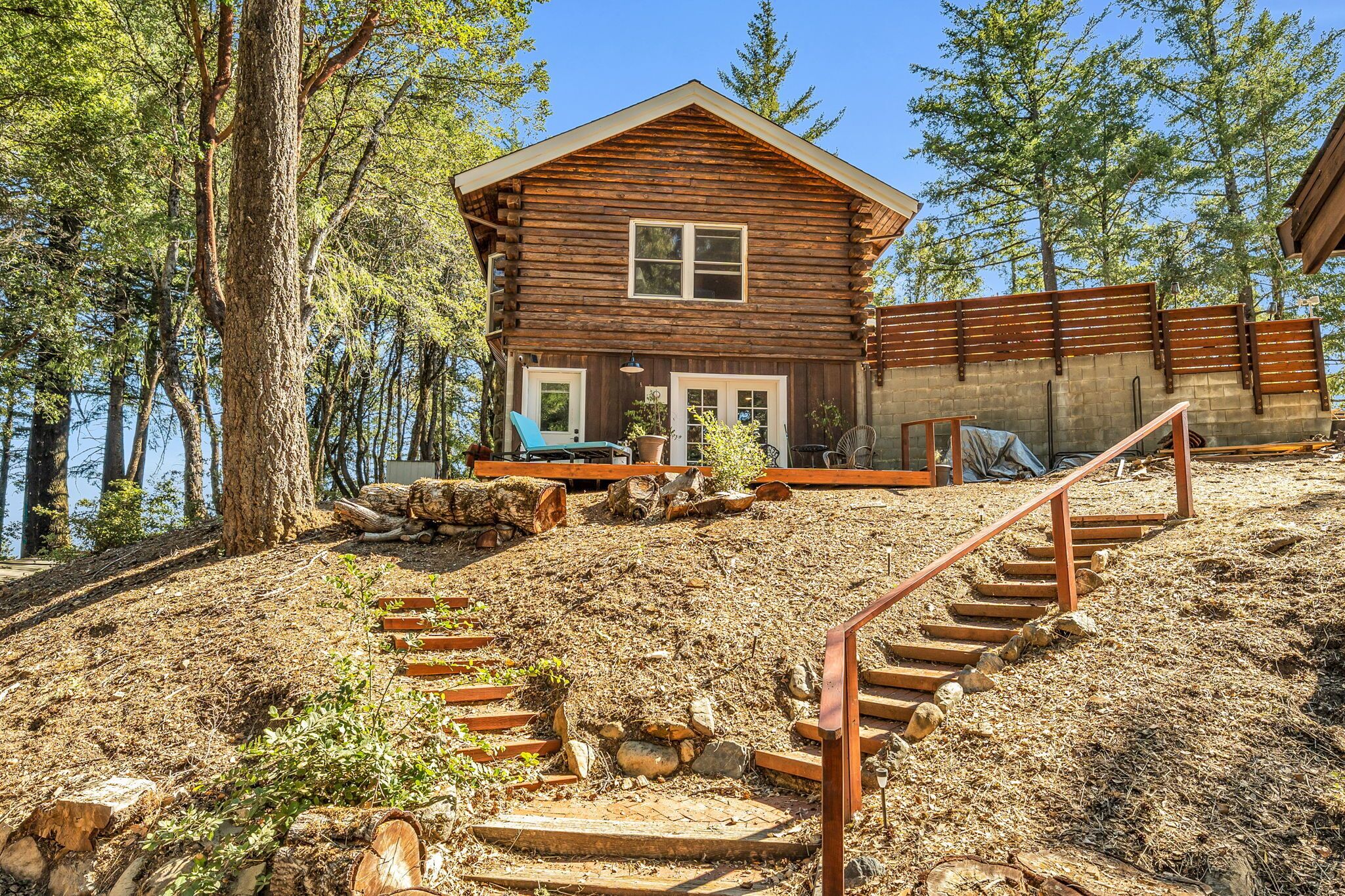 Yurt Above it All - Glamp on-site | Free WiFi