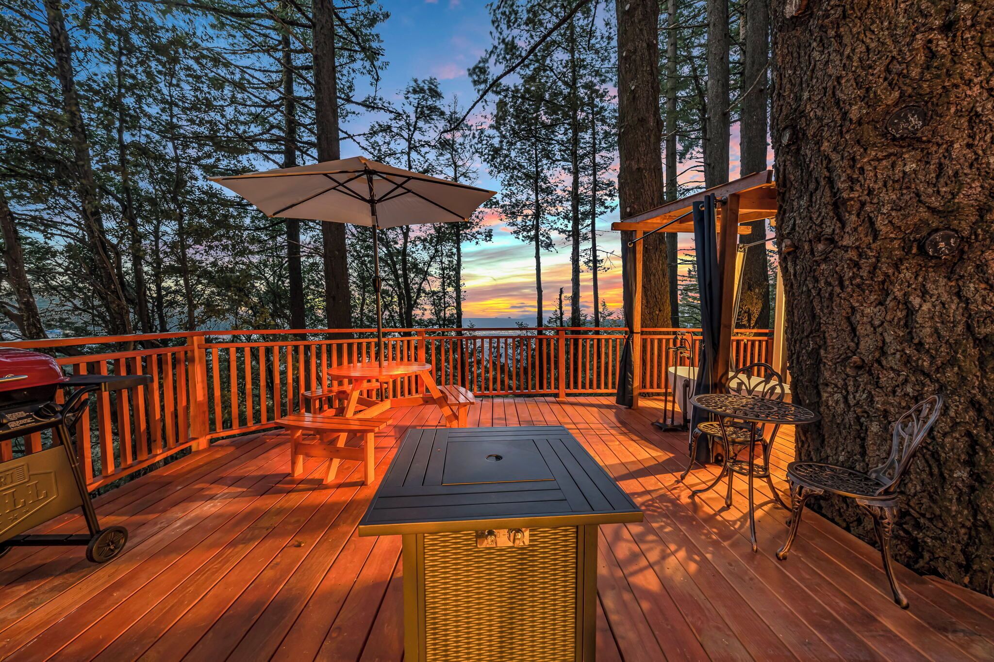 Yurt On Top - Swim, Hike, Glamp