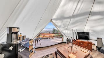 Yurt Above it All - Glamp on-site | 1 bedroom, free WiFi