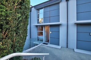 Exterior detail - Beechworth by Southern Comfort Accommodation (Queenstown)