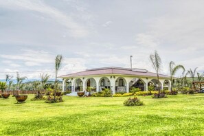 Exterior - Hotel Matea San Isidro (Tonatico)
