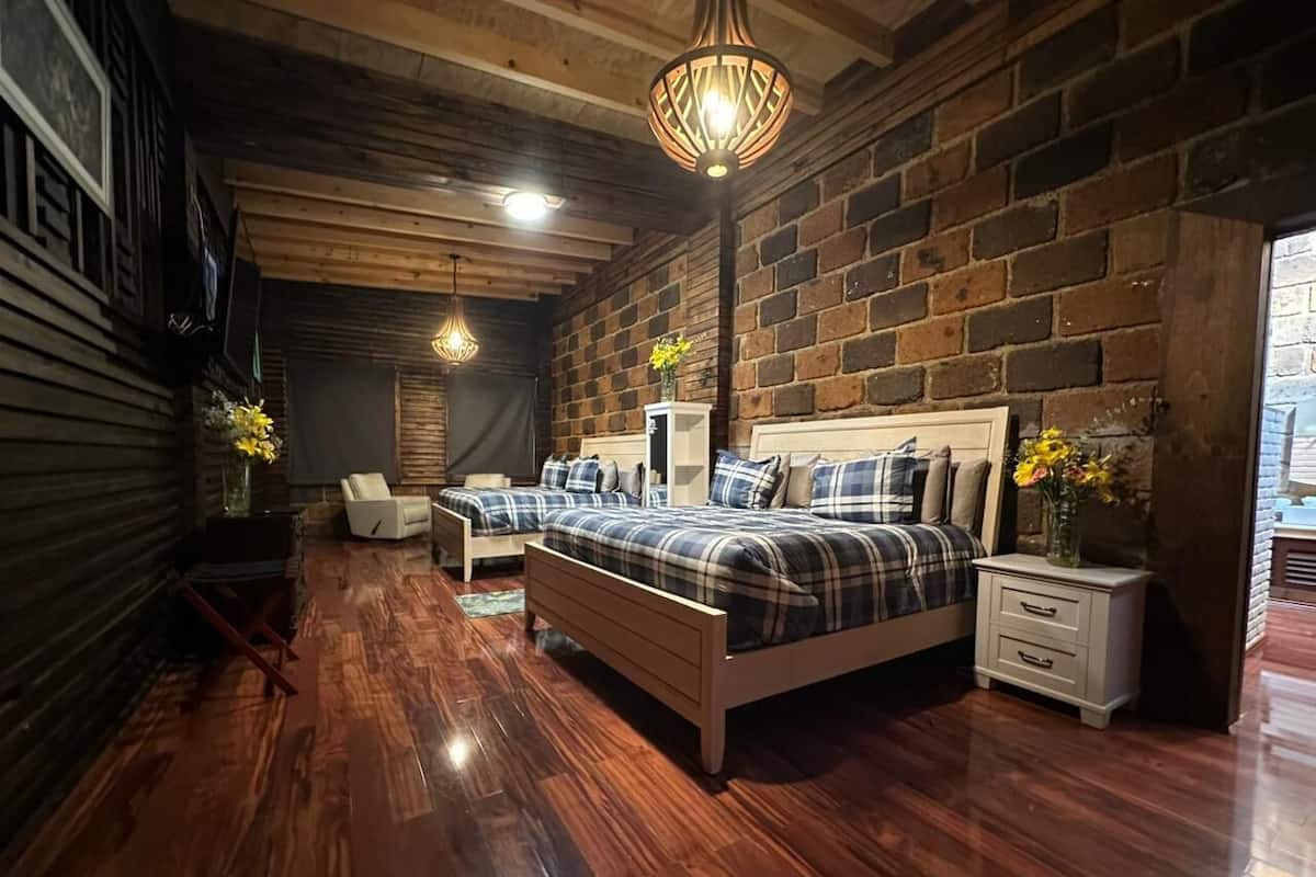 Dobbeltrom – familie | Minibarvarer (inkludert), individuelt innredet og wi-fi (inkludert)