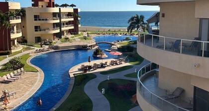 Luxury 3 Bedroom Oceanview Penthouse Condo-Sleeps 8 at Playa Grande,Mexico