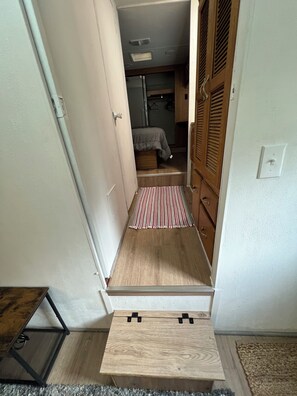 1 soverom, wi-fi (inkludert) og sengetøy