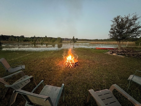 Property grounds. Shaanti Living • Cozy Private Camper 2