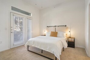 2 bedrooms, desk, iron/ironing board, free WiFi