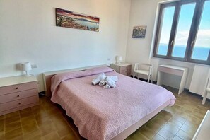 2 chambres, fer et planche à repasser, Wi-Fi, literie fournie
