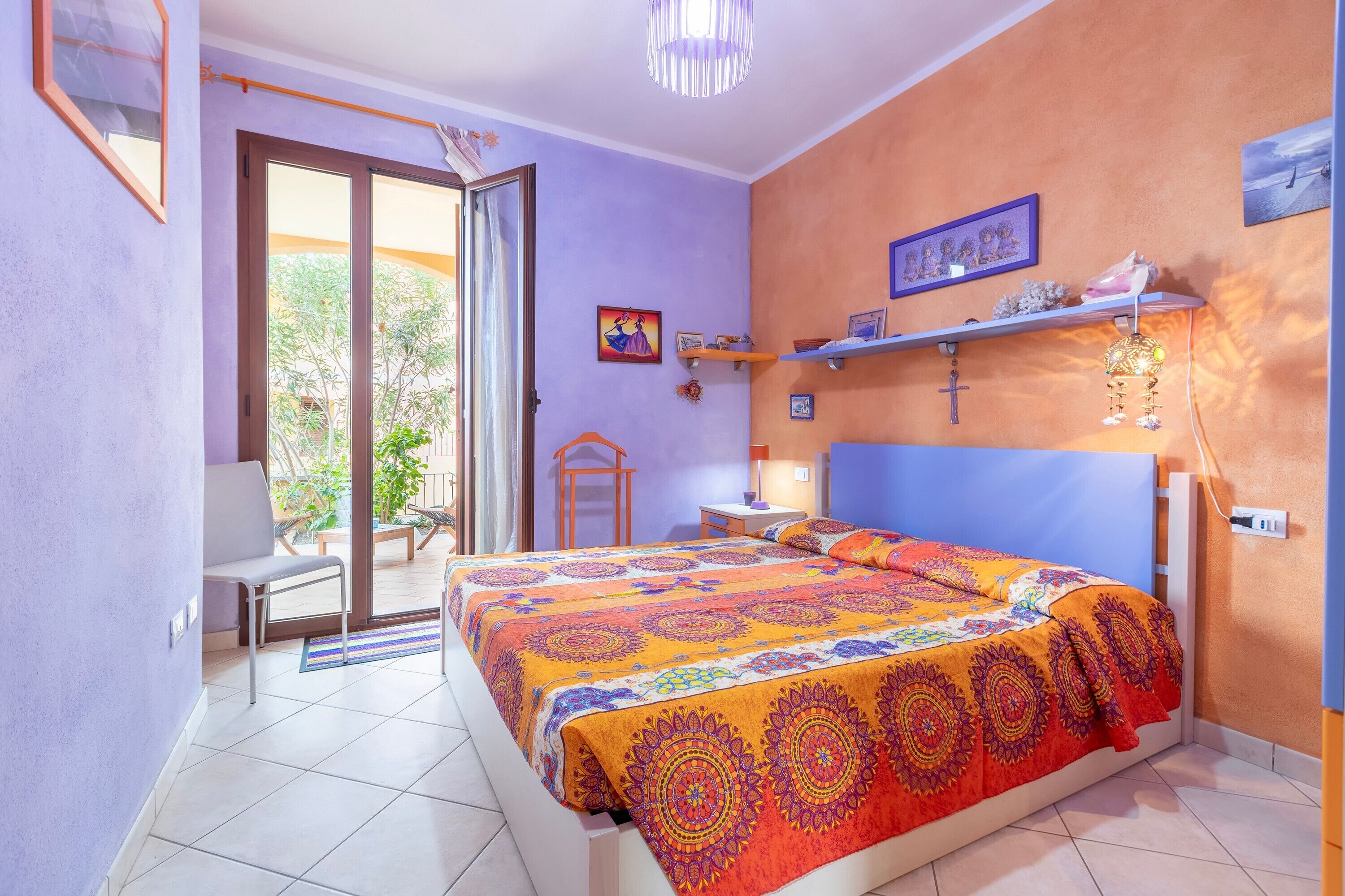 1 chambre, fer et planche à repasser, draps fournis