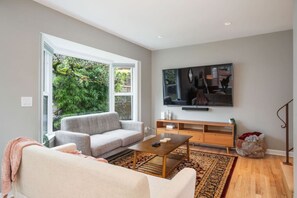 Smart-TV, peis og stereoanlegg