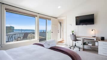 Bureau, fer et planche à repasser, Wi-Fi, draps fournis