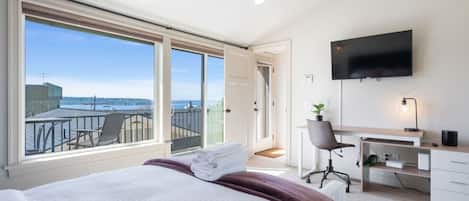 3 habitaciones, escritorio, tabla de planchar con plancha y wifi