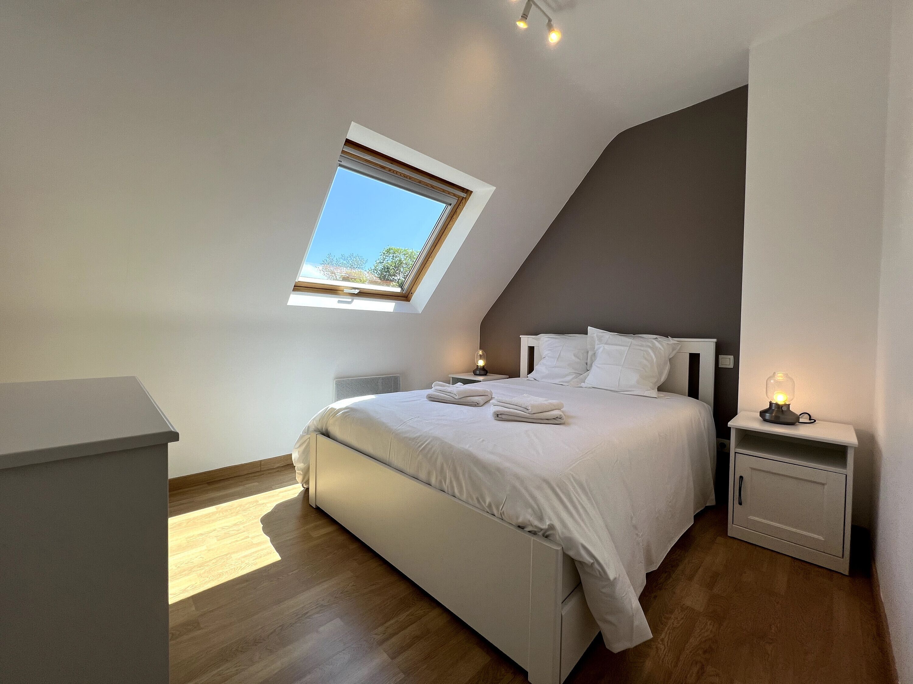 4 chambres, Wi-Fi gratuit, draps fournis