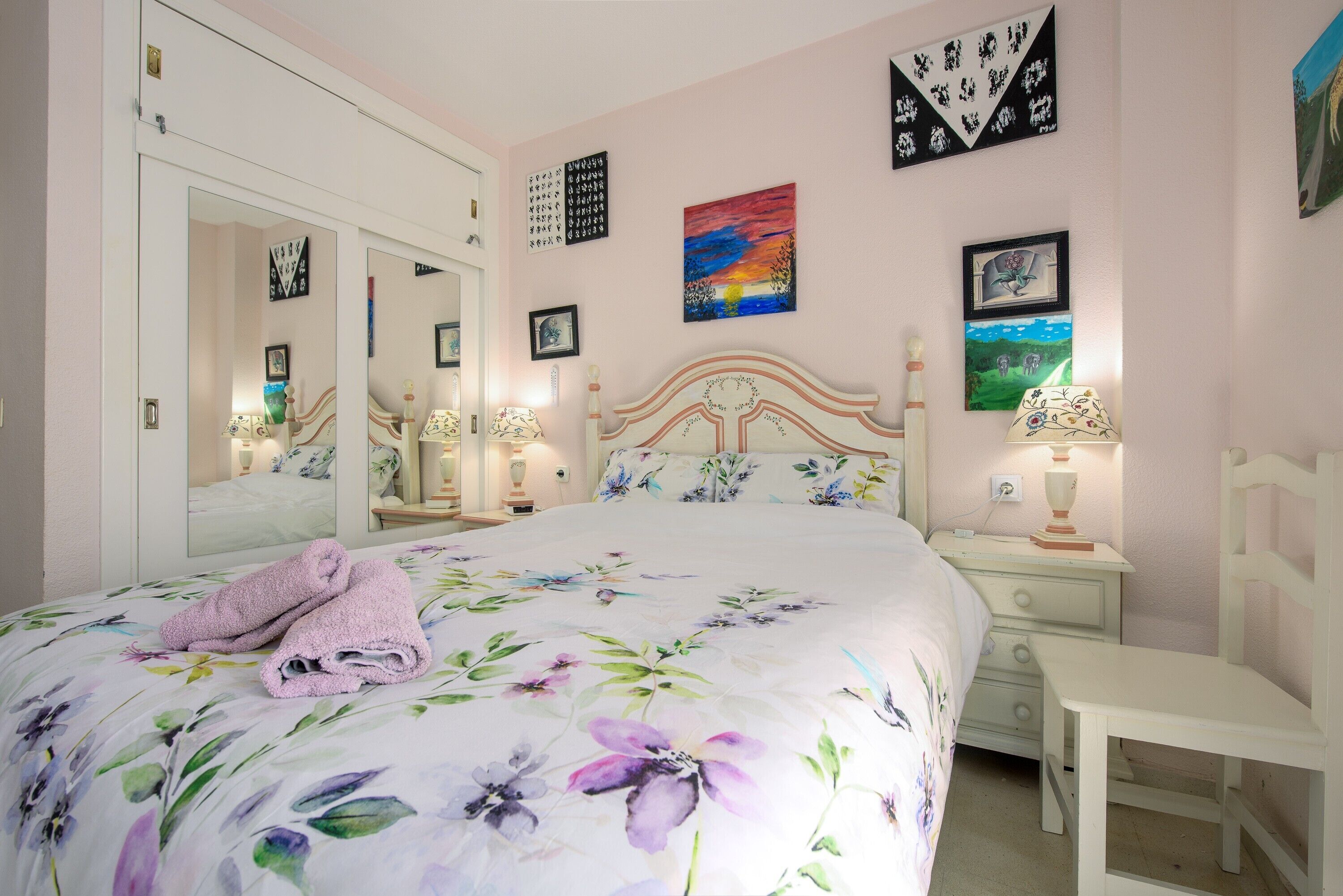 4 bedrooms, iron/ironing board, free WiFi, bed sheets