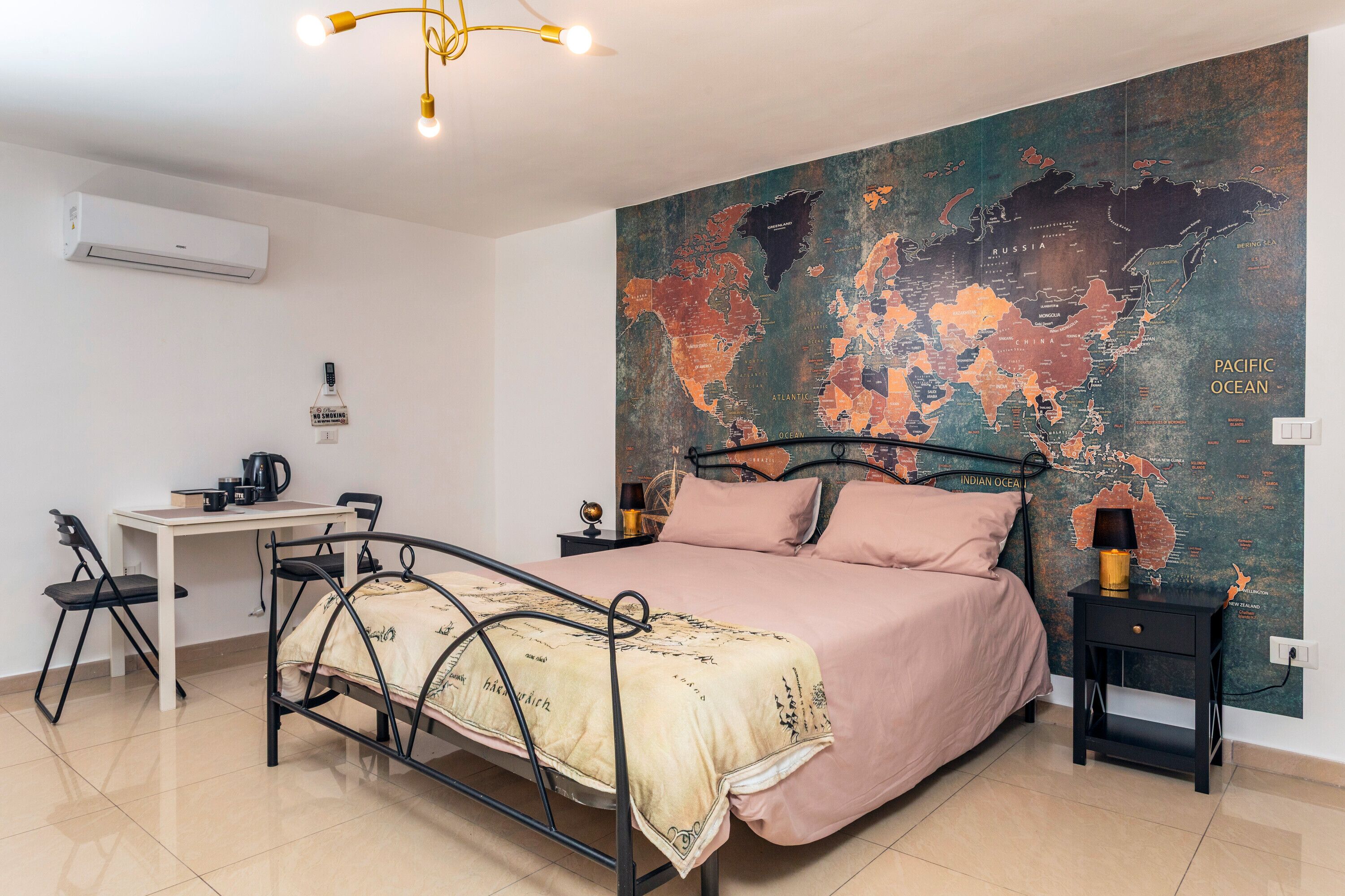 1 soverom, strykejern/-brett, wi-fi (inkludert) og sengetøy