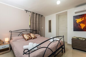 1 bedroom, free WiFi, bed sheets