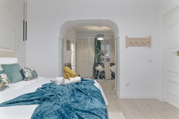 1 dormitorio, tabla de planchar con plancha, wifi gratis y ropa de cama