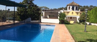 Villa 'La Priorita' avec vue sur les montagnes, Wi-Fi et climatisation