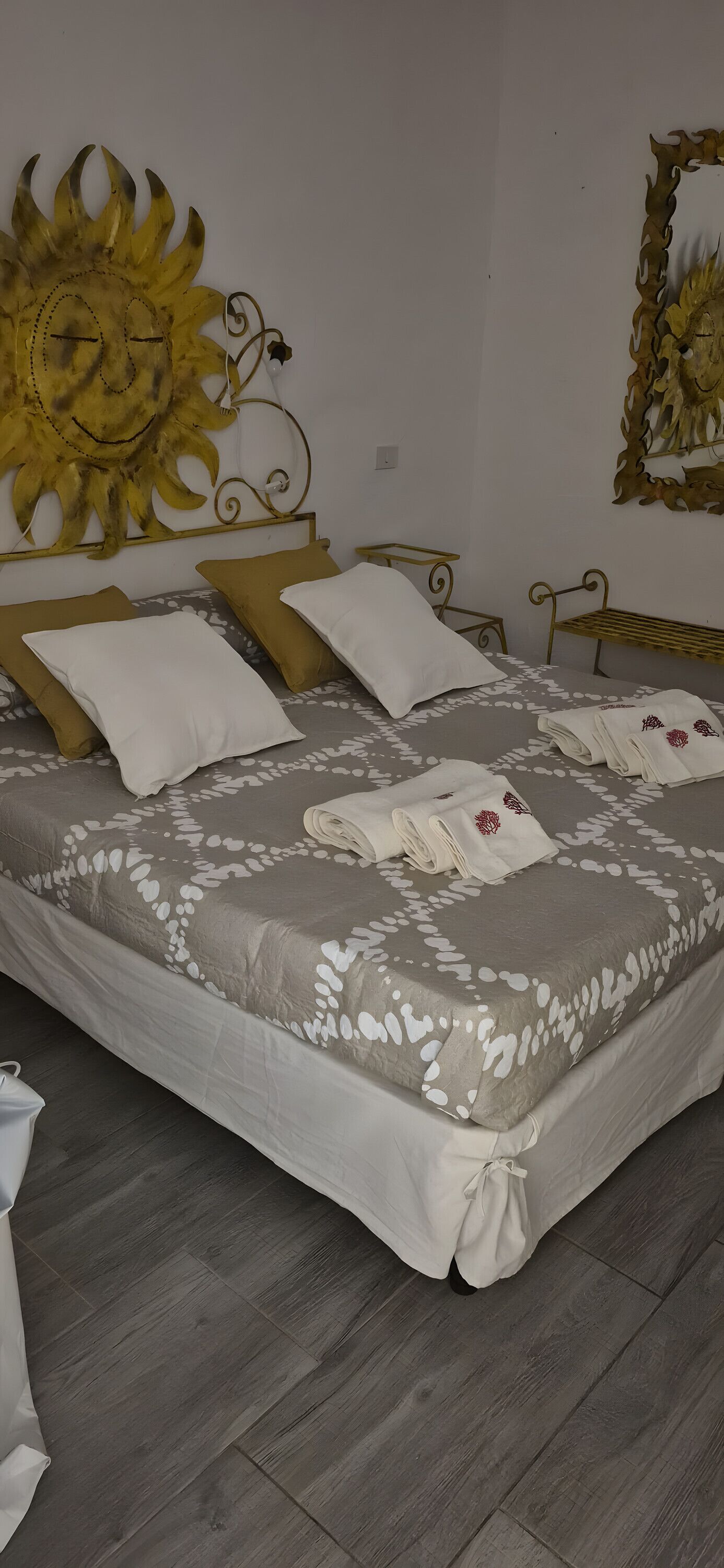 1 sovrum och sängkläder