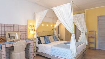 4 bedrooms, free WiFi, bed sheets